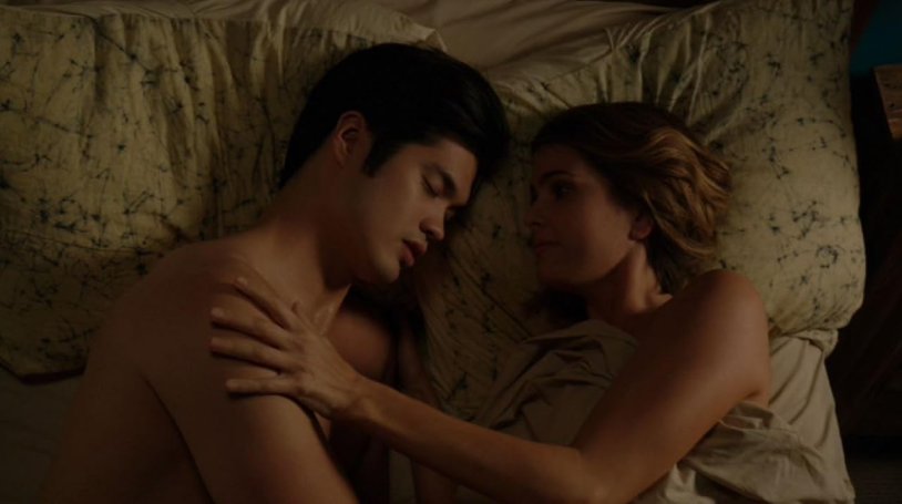 Shelly Hennig Wolf Bed