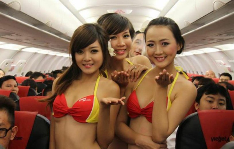 Vietnam Airlines stewardesses