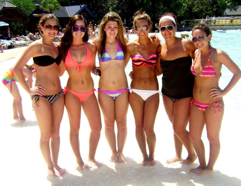 Girls 18 years old group photos