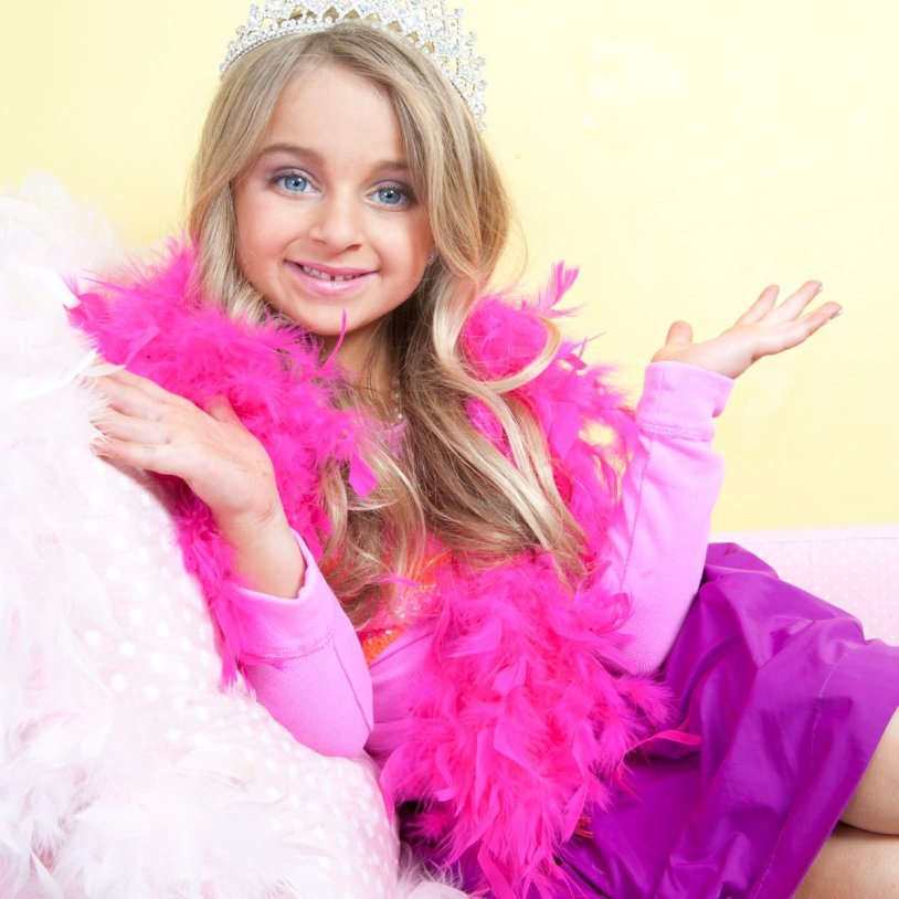 Isabella Barrett is rich