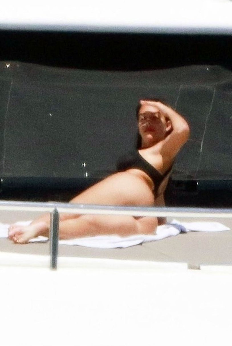 Georgina Rodriguez naked