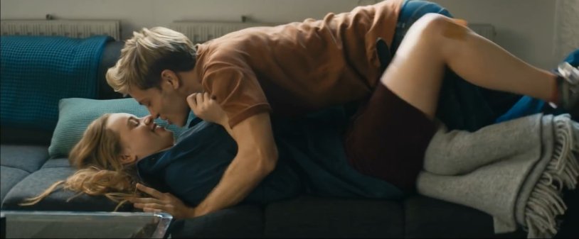 Actress Luna Vedler Sekis