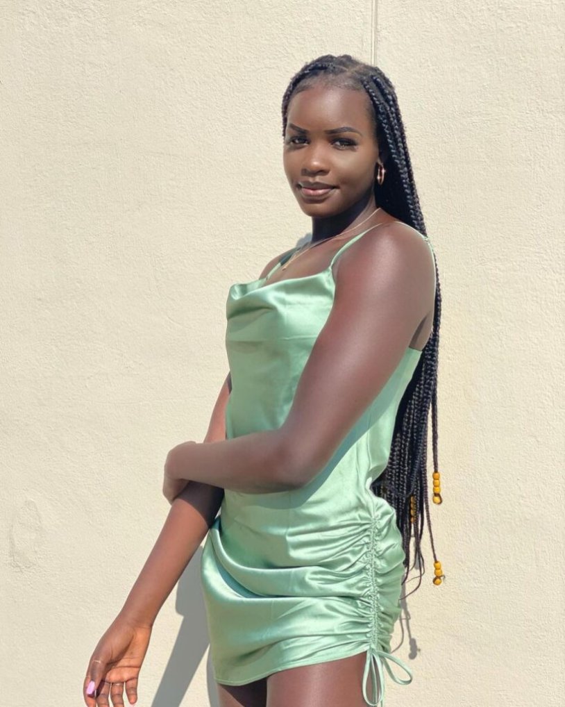 African girls on the beach