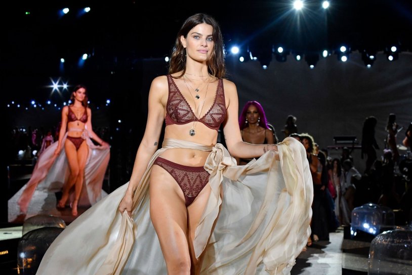 ETAM show at Fashion Week in Paris 2018