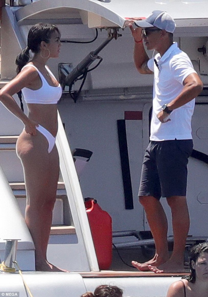 Ronaldo and Georgina at sea