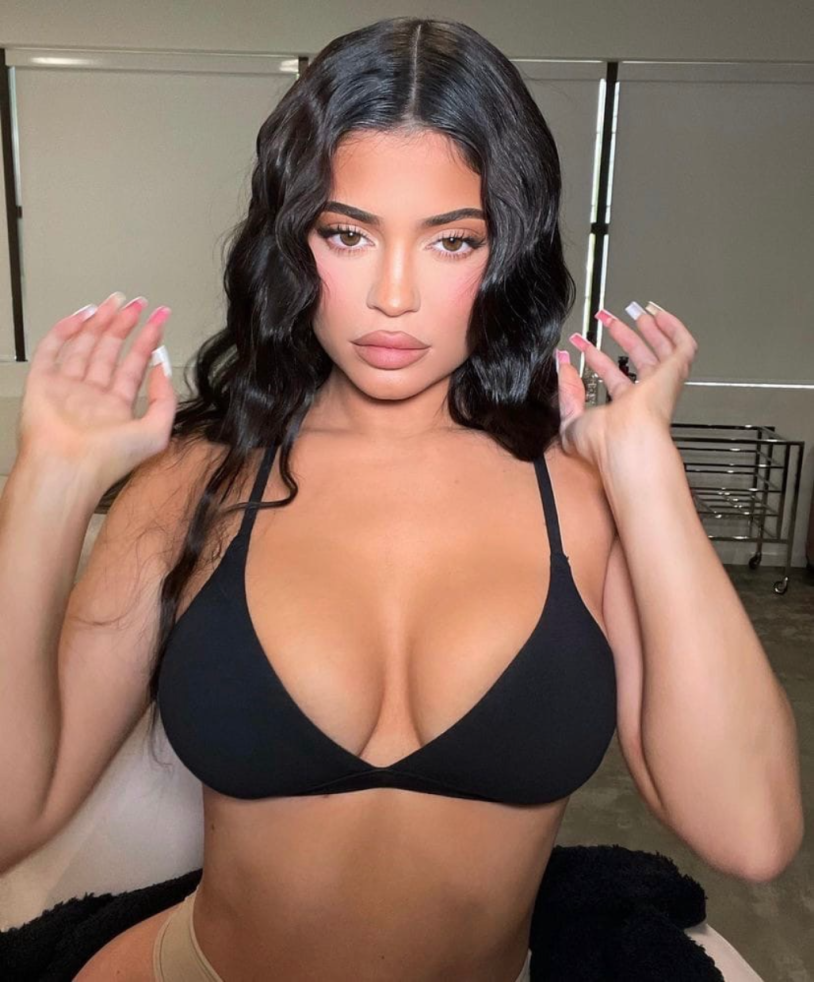 Kylie Jenner 2021 Hot