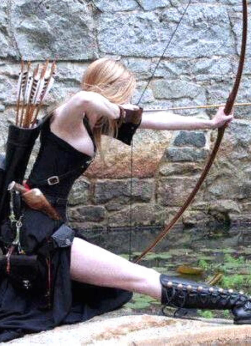 Amazon woman with onions