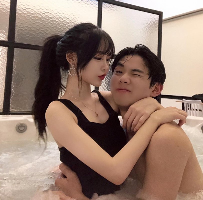 Korean couples in bed