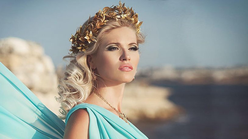 Andri Karatoni Greek