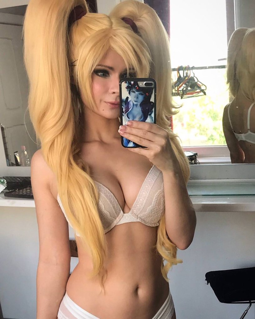 Jeannette Vinogradova cosplay Naruto