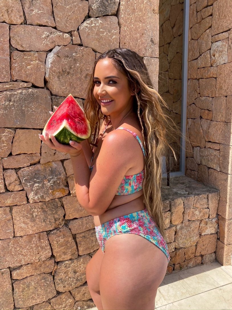 Jacqueline Fleming is hot