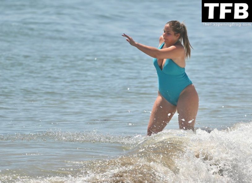 Iskra Arabella Lawrence nude