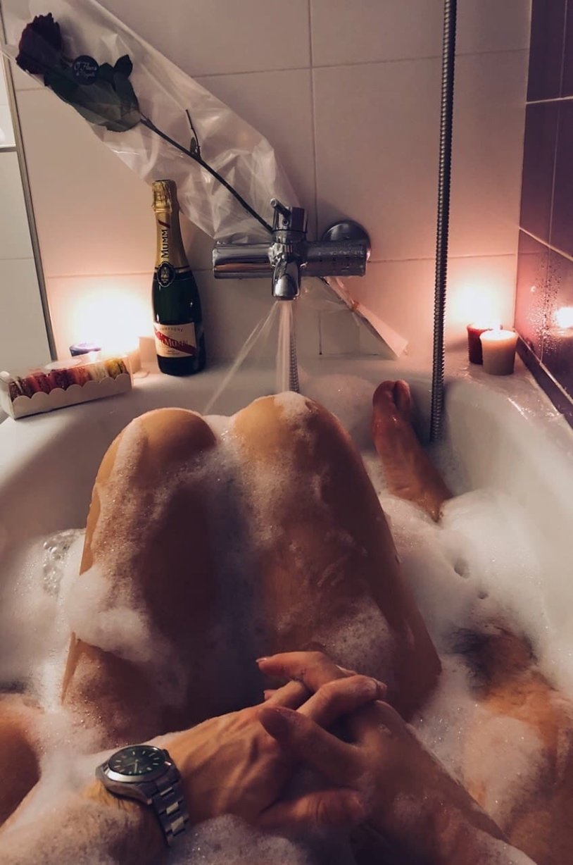 Lovers in the bathroom