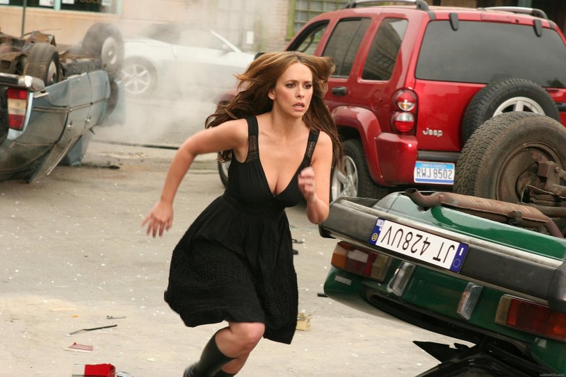 Jennifer Love Hwitt who speaks ghosts