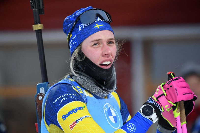 Elvira Eberg with medals -Khanna