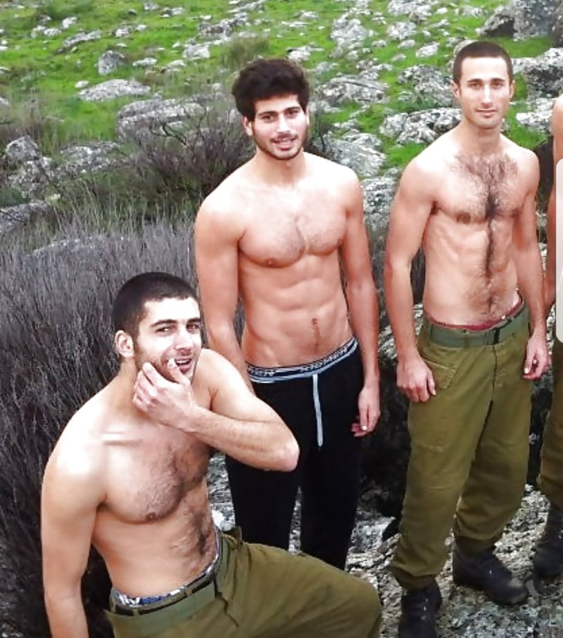 Naked guys Israelis