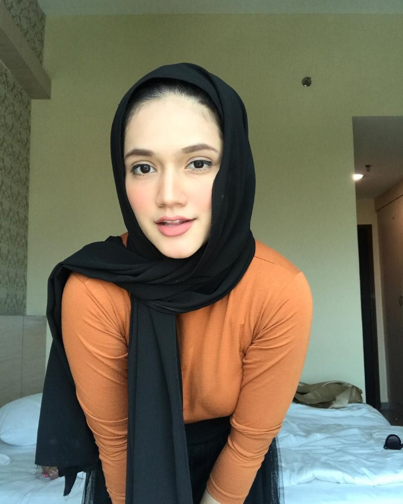 Malaysia Muslim Gerl