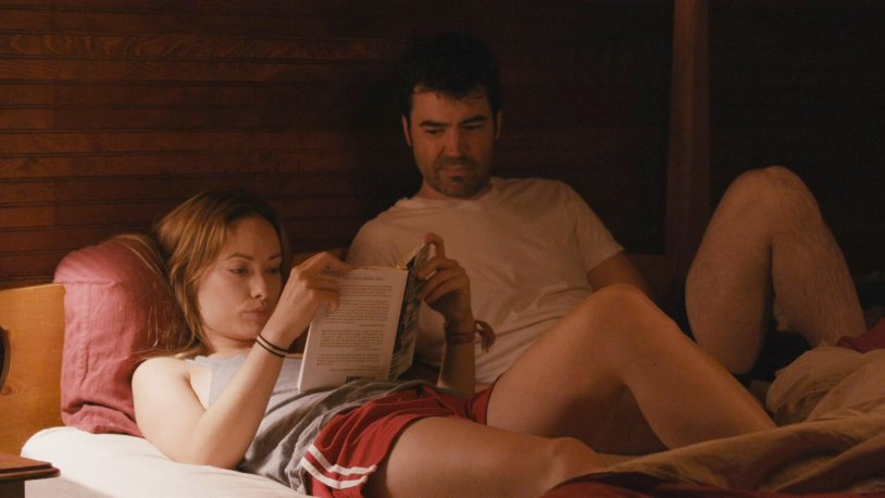 Gyphes about the bed