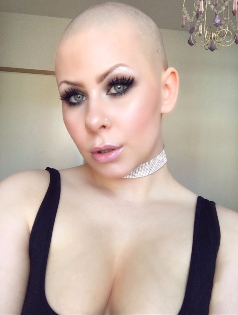 Nanna Bald Barbie