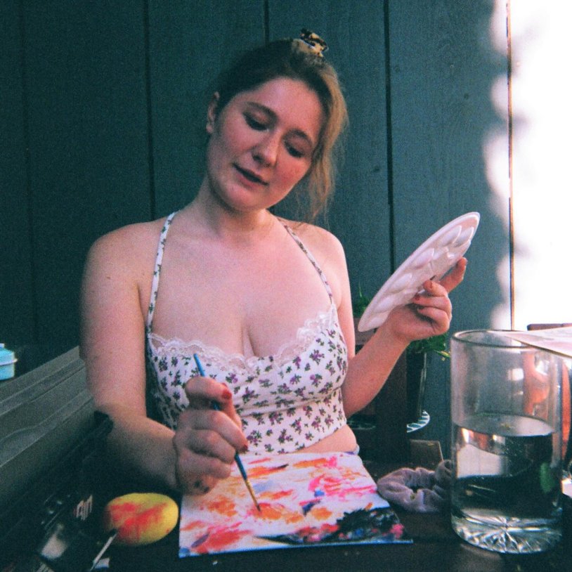 Emma Kenney shameless breasts