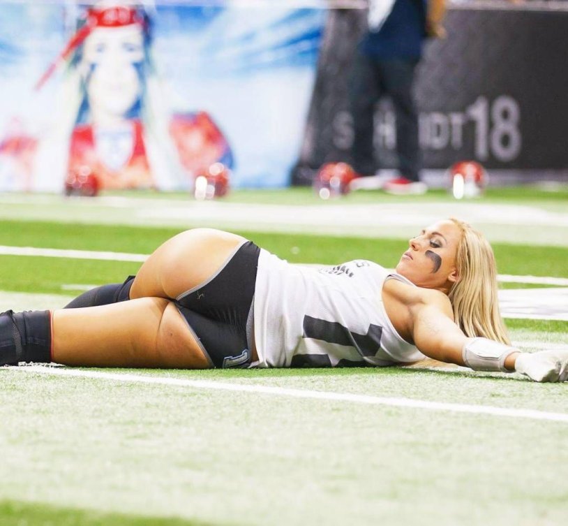 Football players are piquant