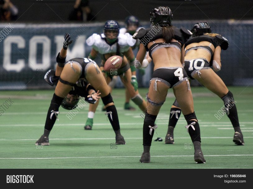 LFL Naked players