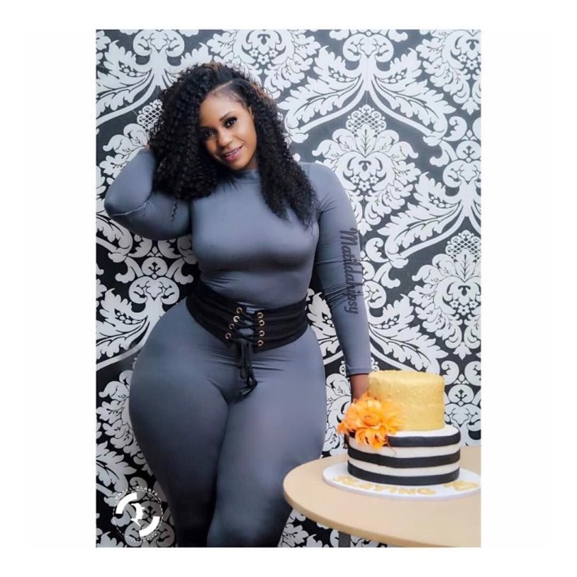 Naomi Banks with wide hips