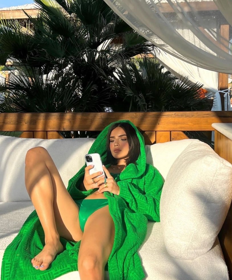 Dina Saeva Plum 2022