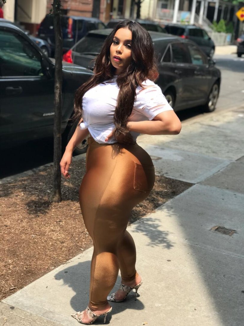 Djhannahb Hannah hips