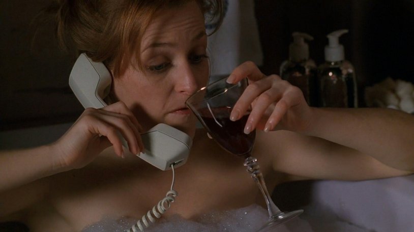 Gillian Anderson bed scenes