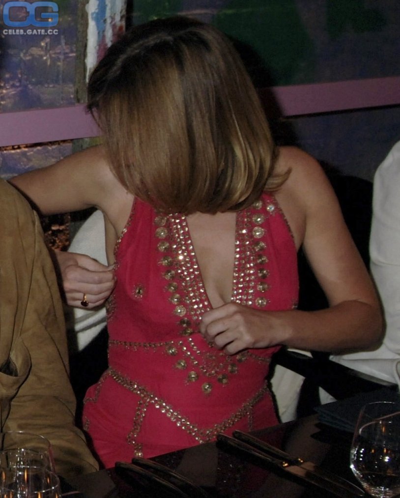 Jennifer Aniston lit up the nipples