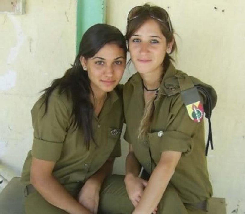 Women in the Israeli army naked