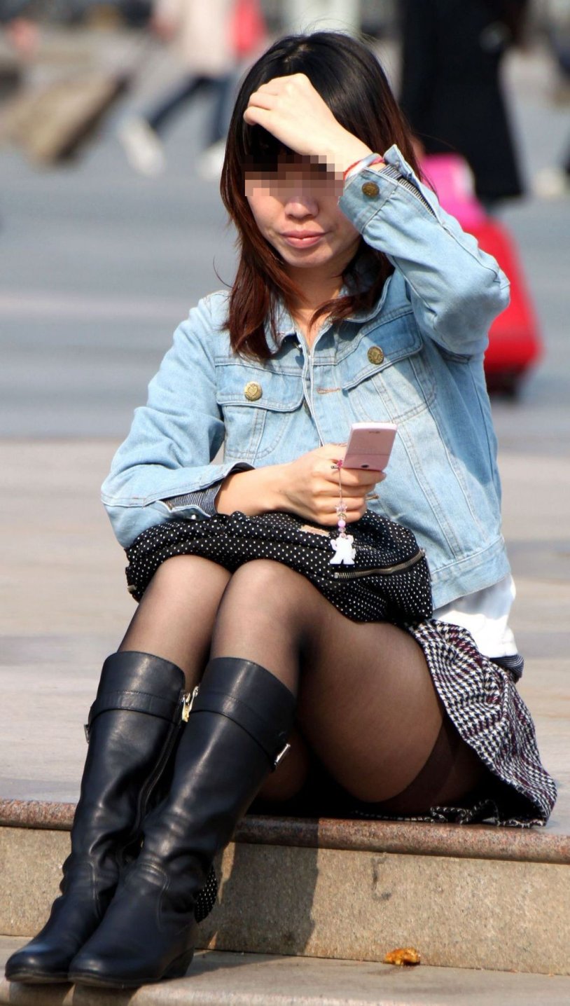 Girls in the summer on the street UPS