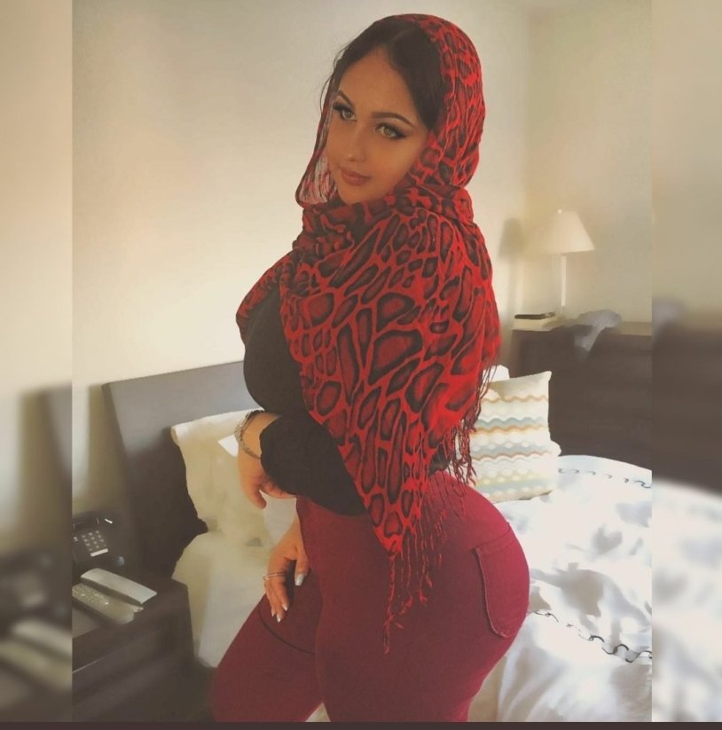 Sandra Arabian in hijab