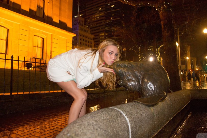 Kendra Sunderland Zishy Nude