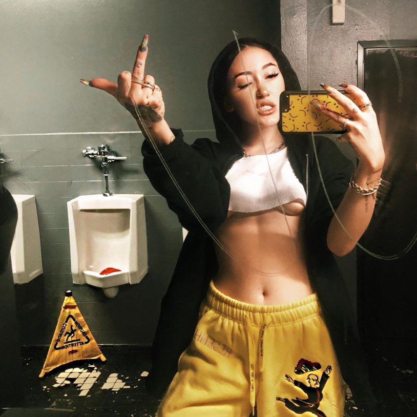 Noah Cyrus 2022