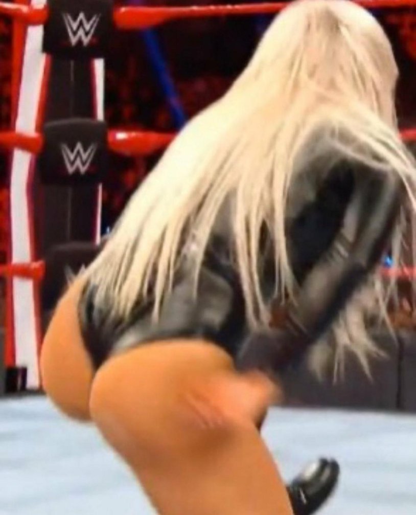 Liv Morgan WWe buttocks