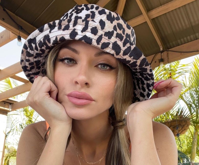 Ashley Schultz chest