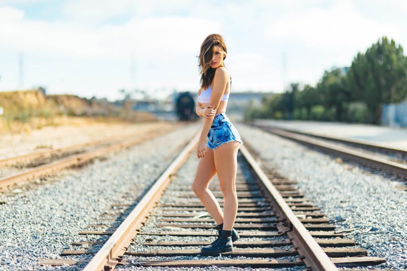 Ashley Schultz hot photos