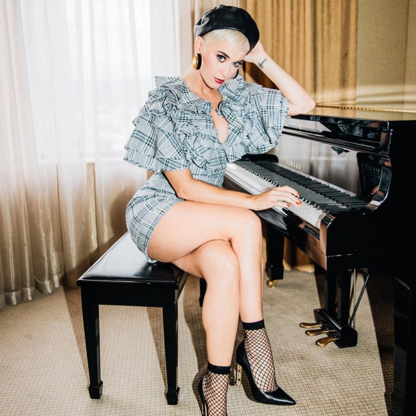 Katy Perry legs