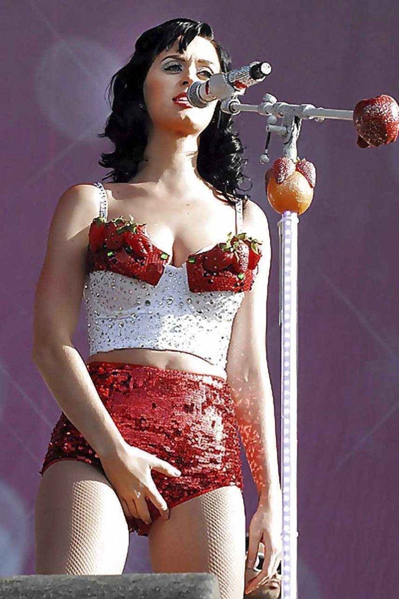 Katy Perry Crotch