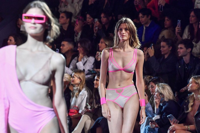 ETAM show at Fashion Week in Paris 2018