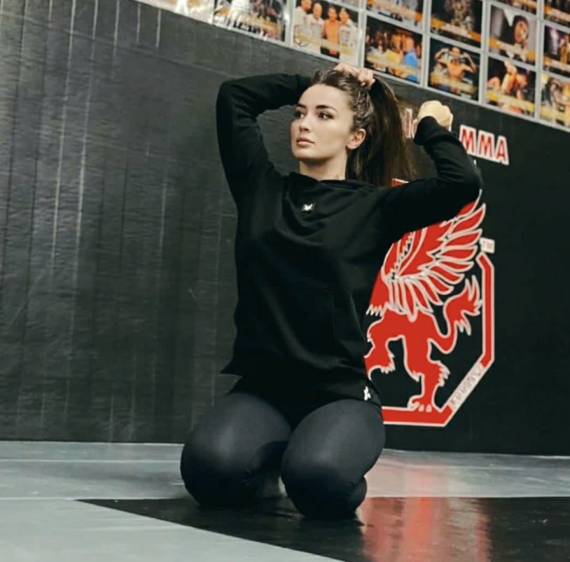 (Mma) Diana Avsaragova