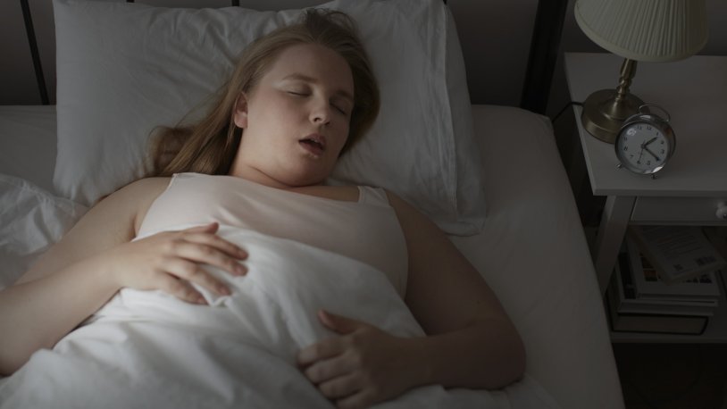 Justaminx and Captain Puffy in Bed Photo