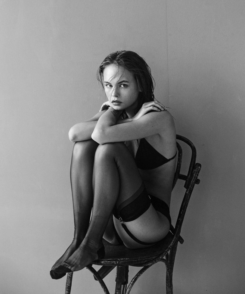 Anastasia Kimova legs