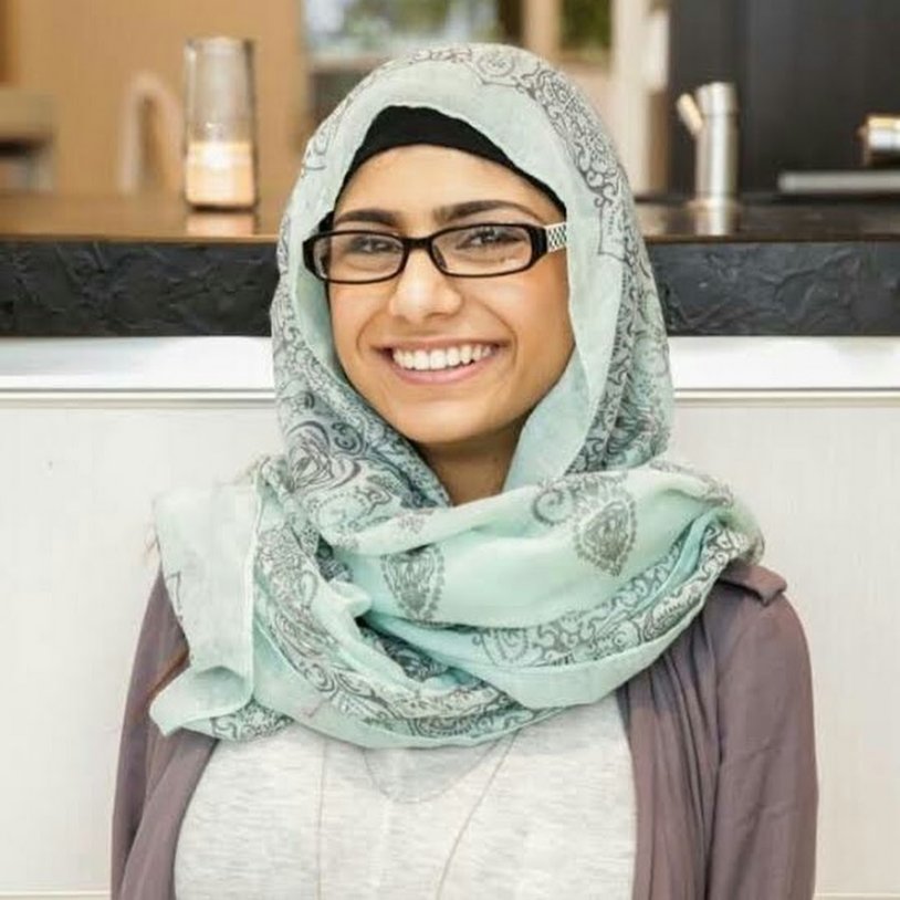 Mia caliph in a scarf