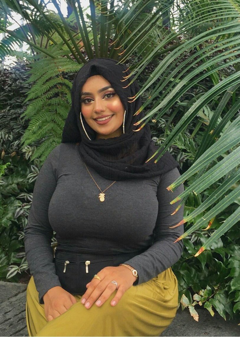 Busty Hijab