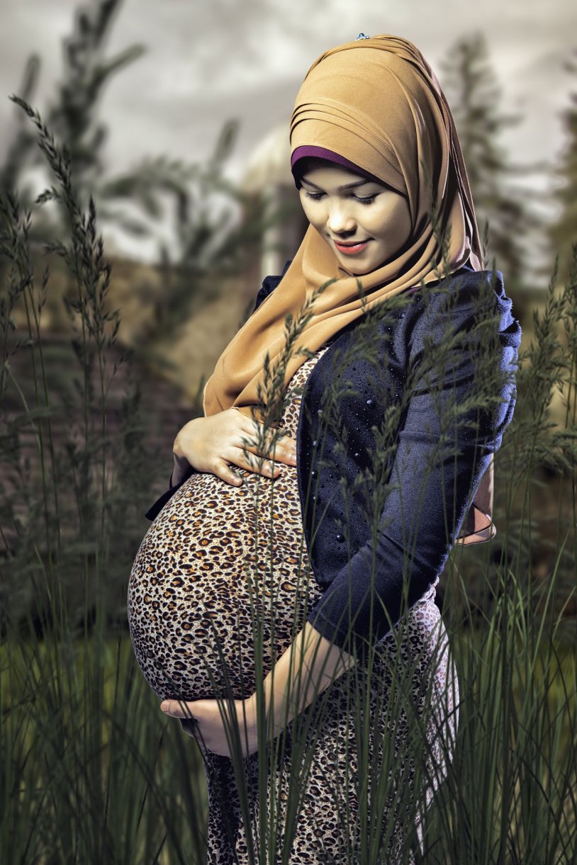 Pregnant Arabic