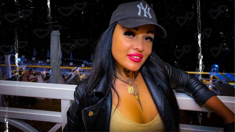 Julia Greshnica show platinum