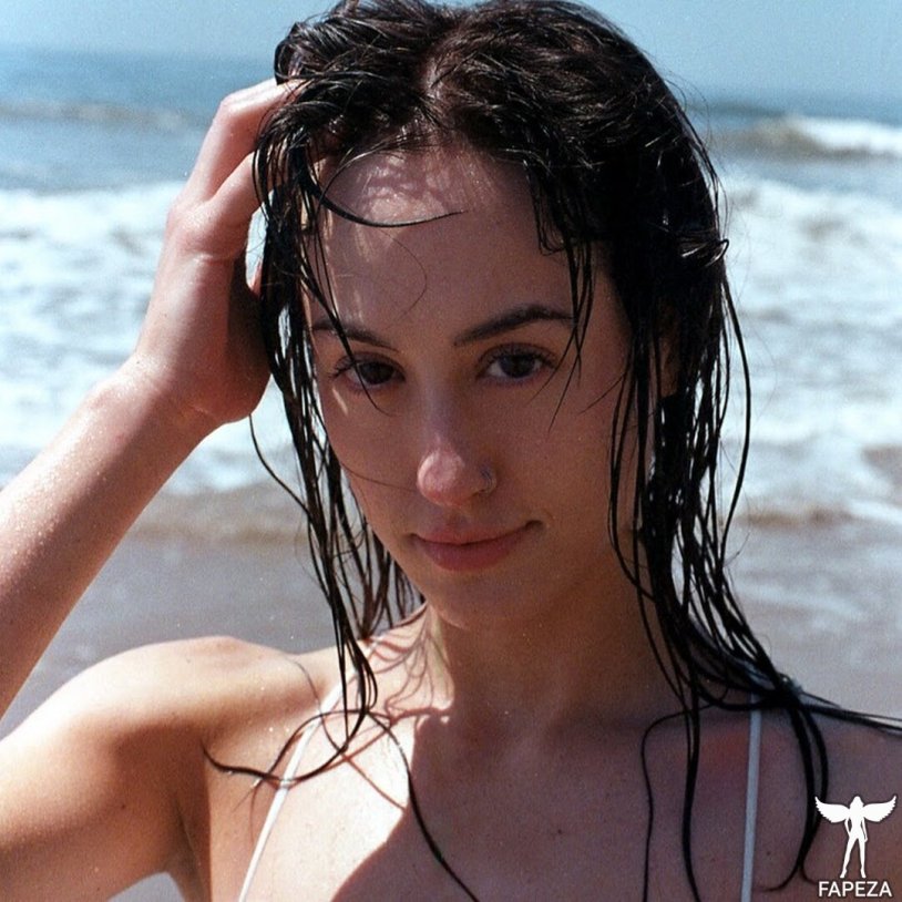 Sarah Malakul Lane hot